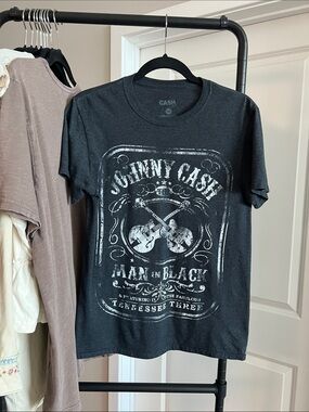 Johnny Cash Man in Black Guitar Graphic Print Tee size Small
